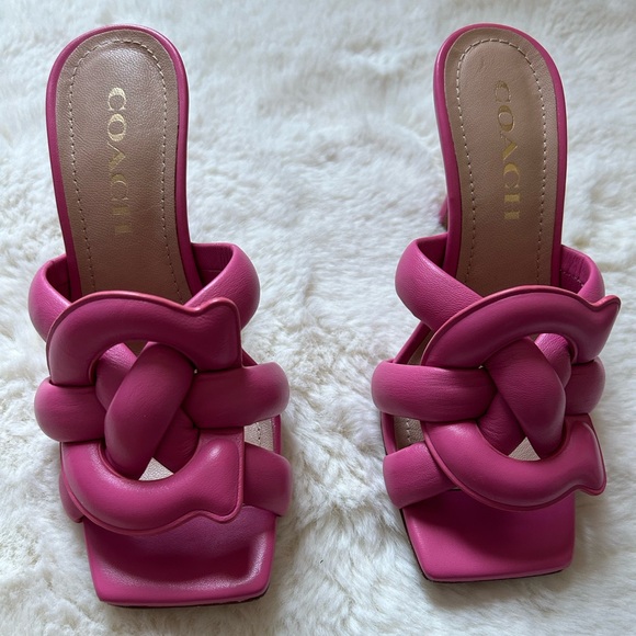 Coach sandal size 5 wore once - Picture 5 of 6